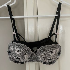 32C Victoria's Secret Dream Angels Balconette Shimmery Lace Bows VS Bra